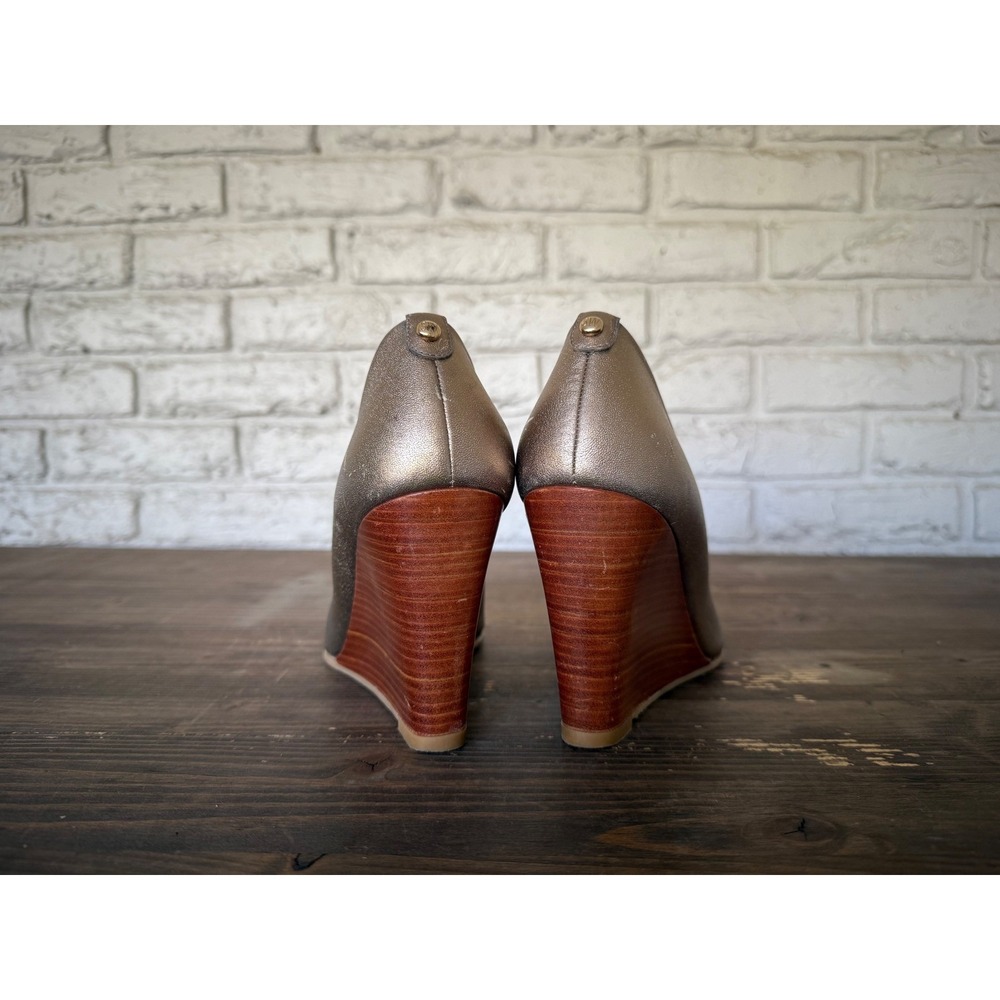 Stuart Weitzman Metallic Gold Leather Peep Toe Wedge‎ Heels Women's Size 9M - Picture 3 of 12